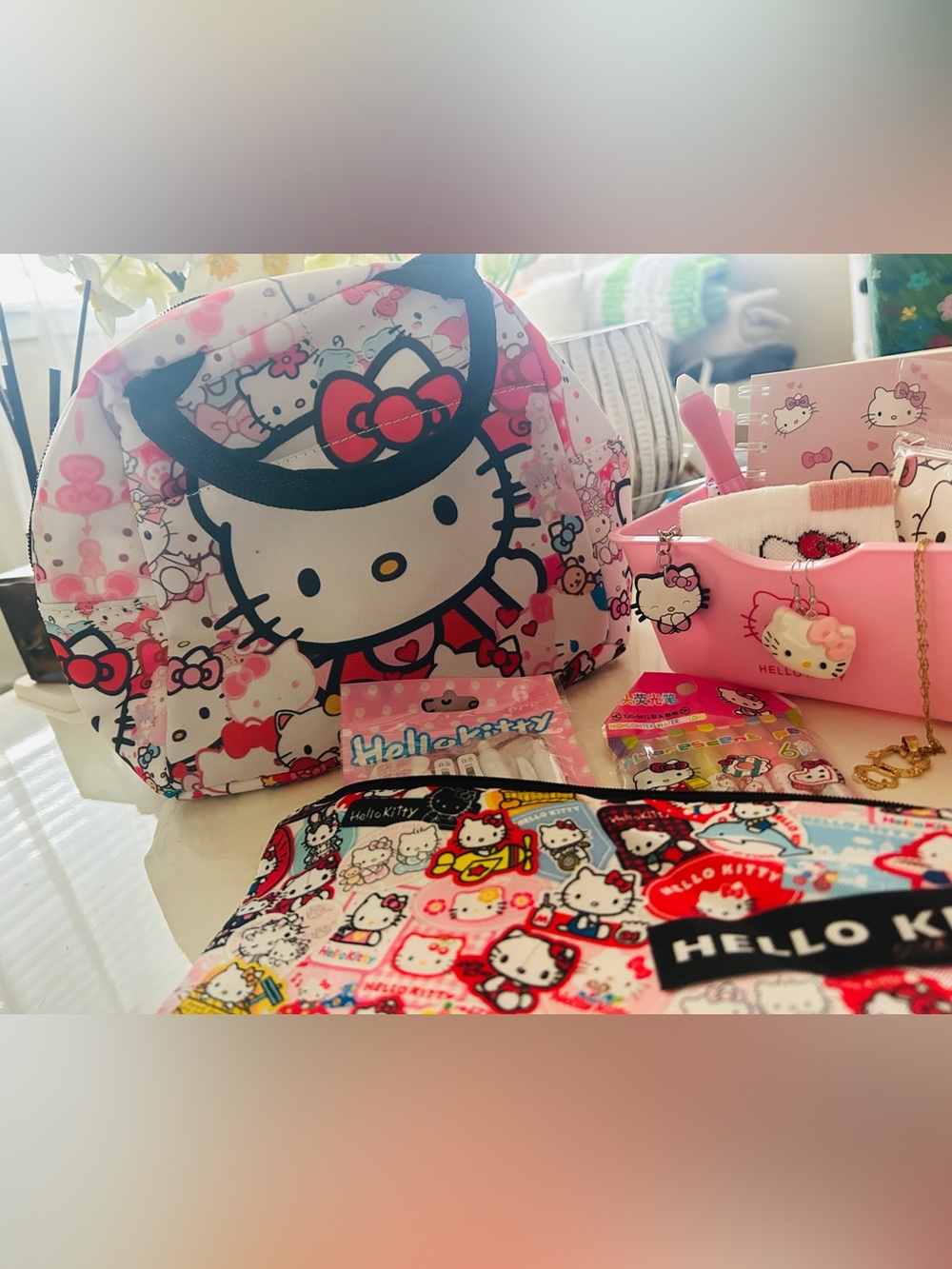 Back To School Hello Kitty Fans Accessory Bundle - Picture 5 of 5